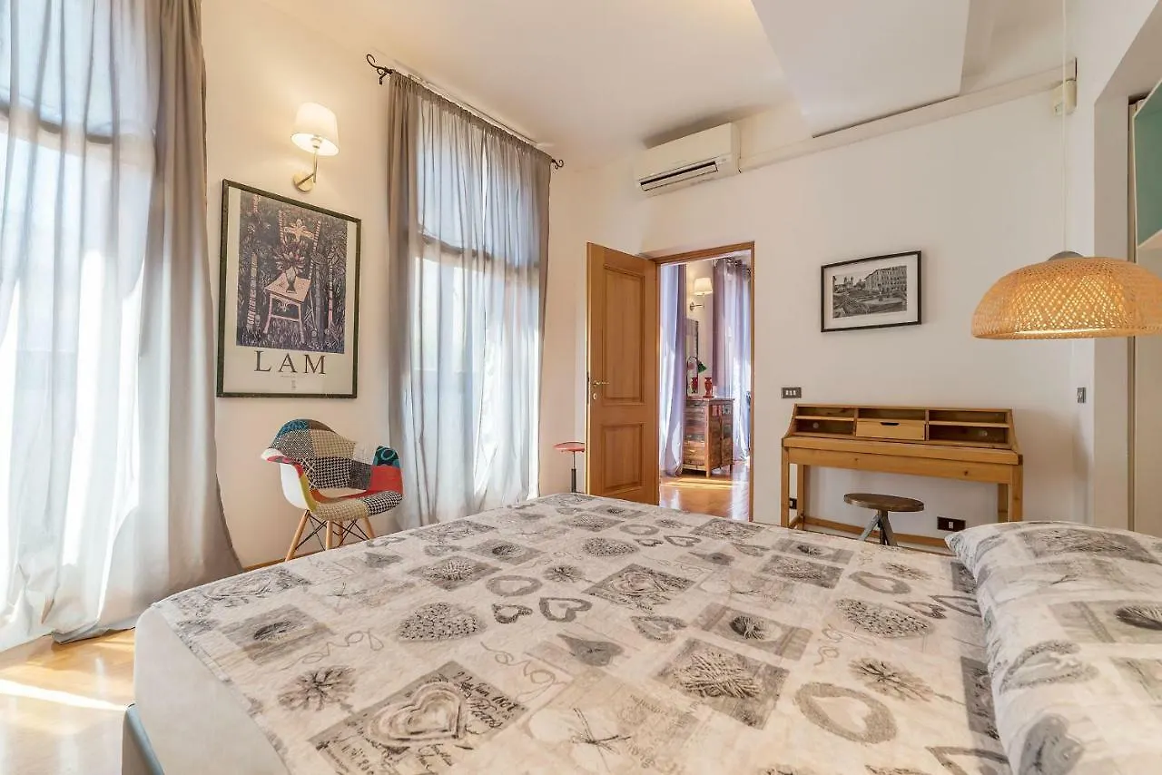 Piazza Di Spagna Stylish Flat Rome Italy